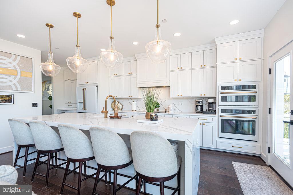 BAY VIEW ESTATES - Residential