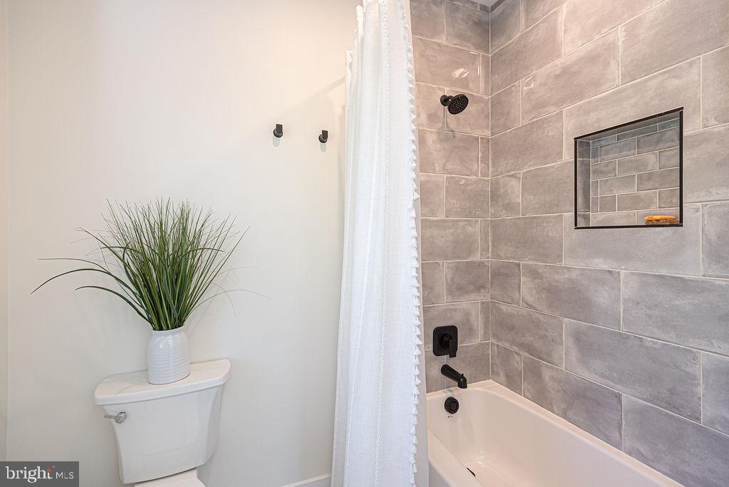 BAY VIEW ESTATES - Residential