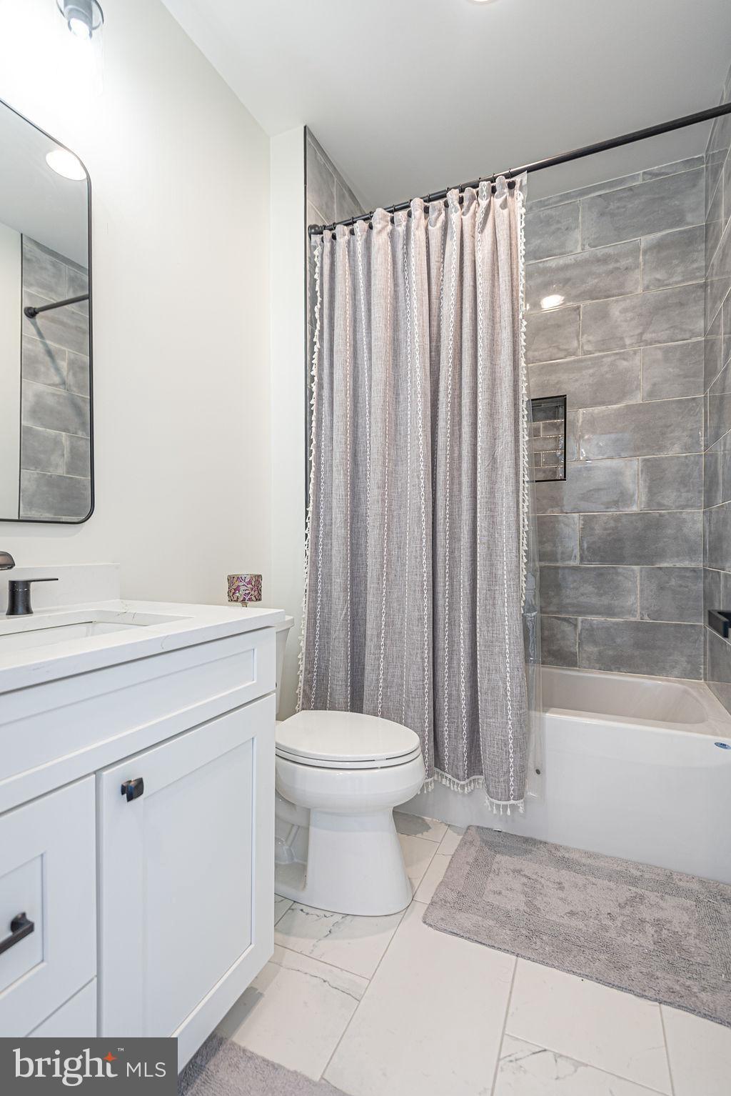 BAY VIEW ESTATES - Residential