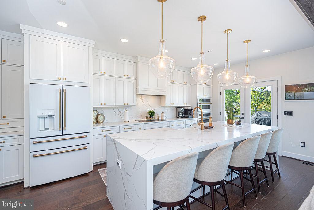 BAY VIEW ESTATES - Residential