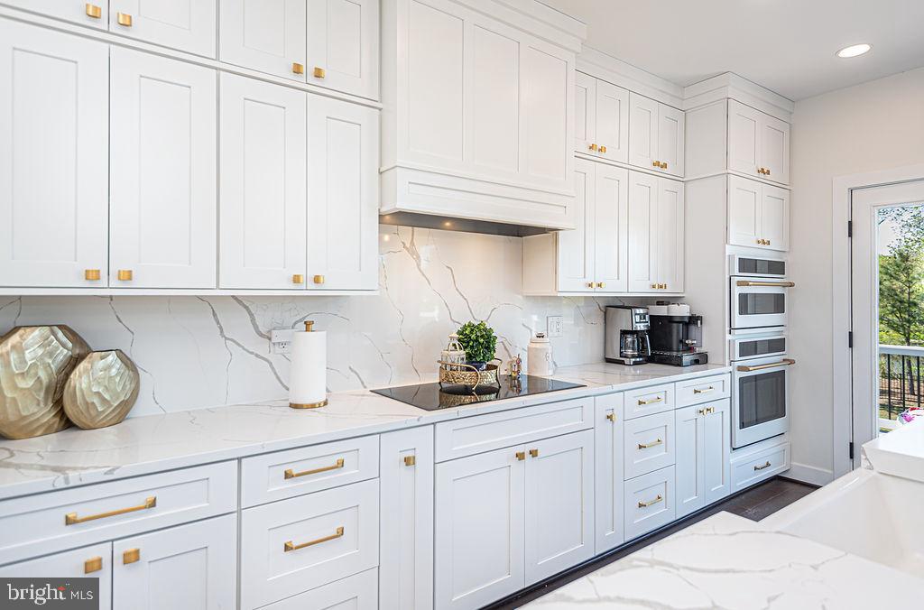 BAY VIEW ESTATES - Residential