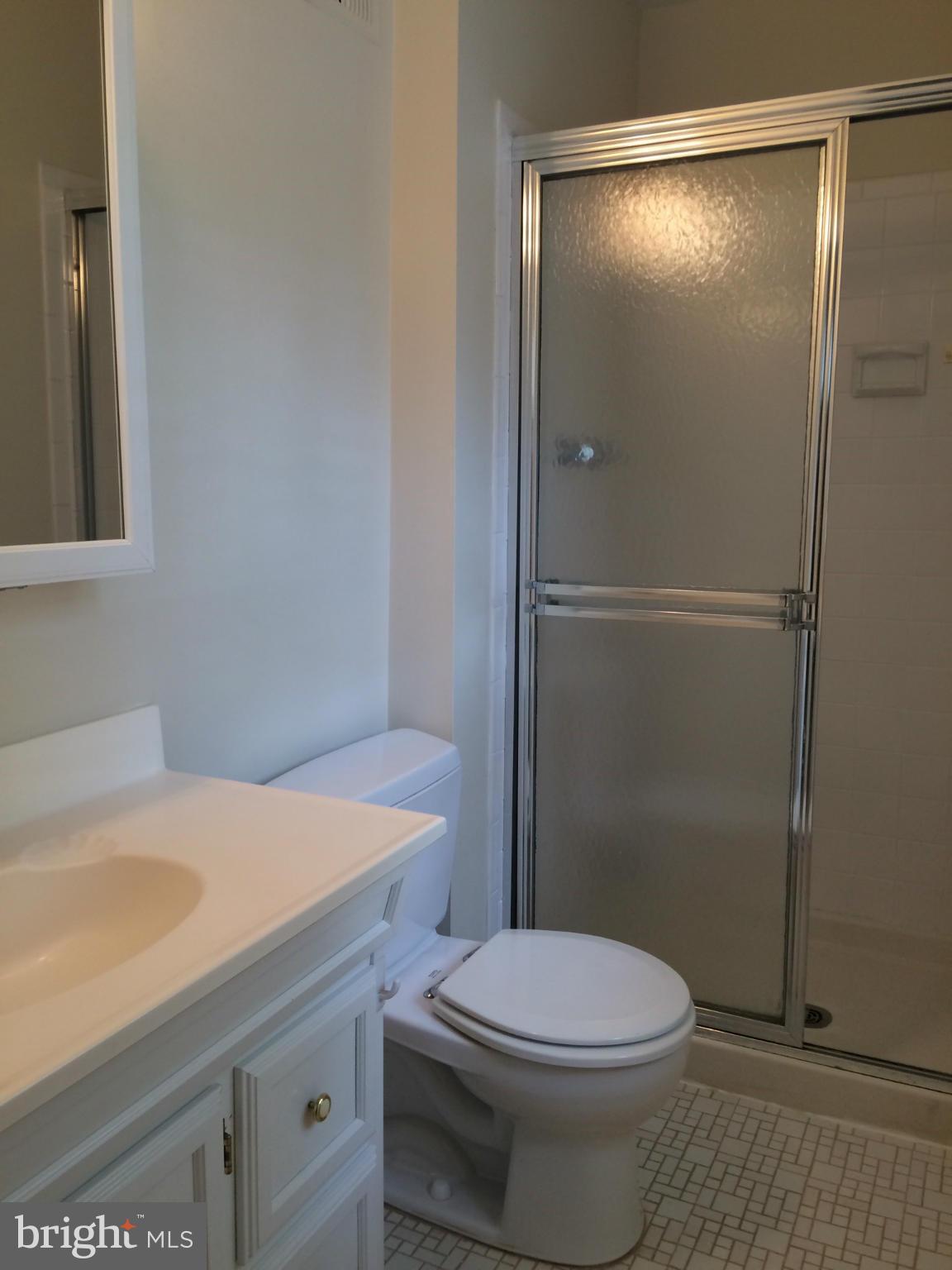 KENWOOD FOREST - Residential Lease