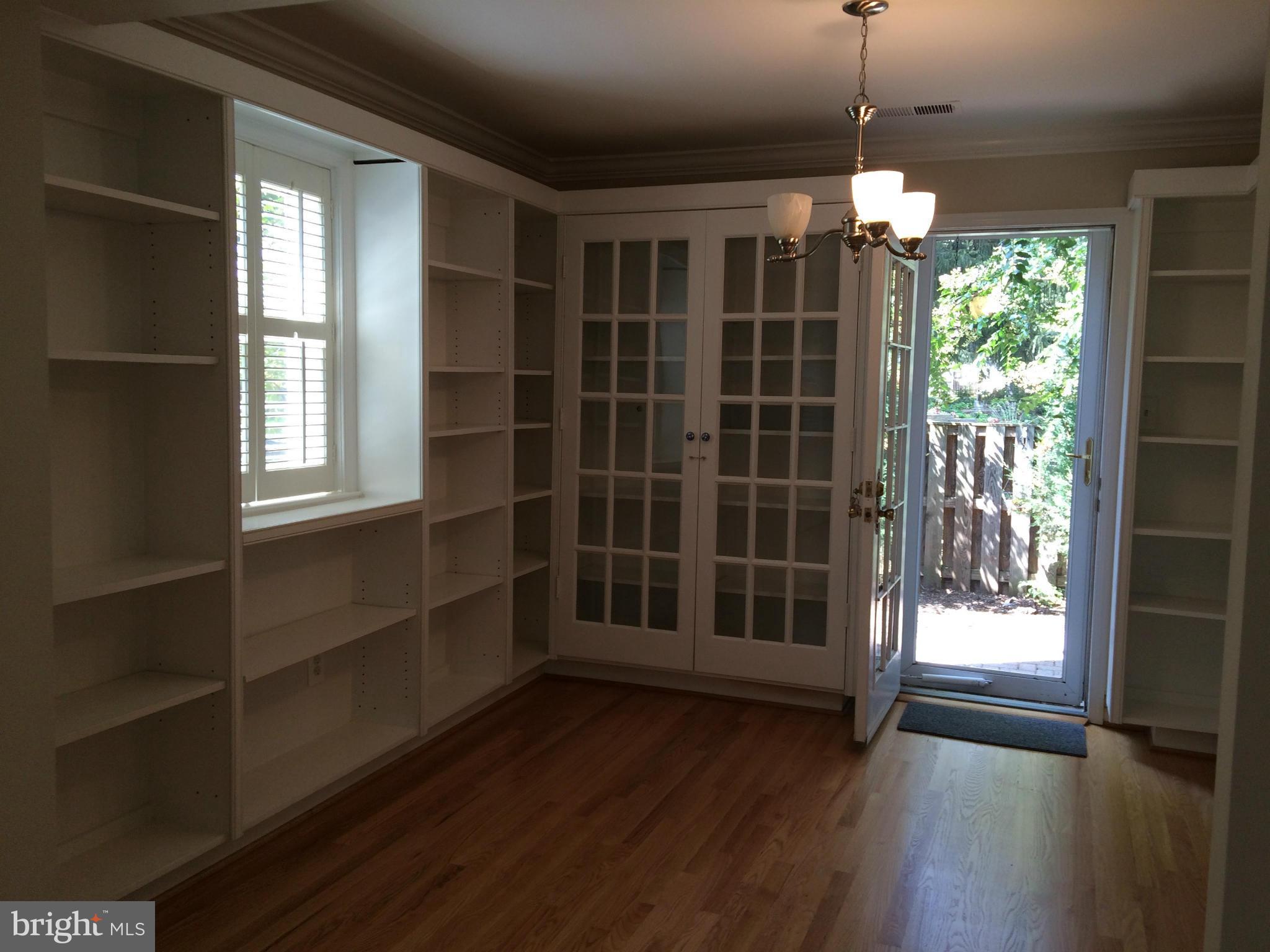 KENWOOD FOREST - Residential Lease