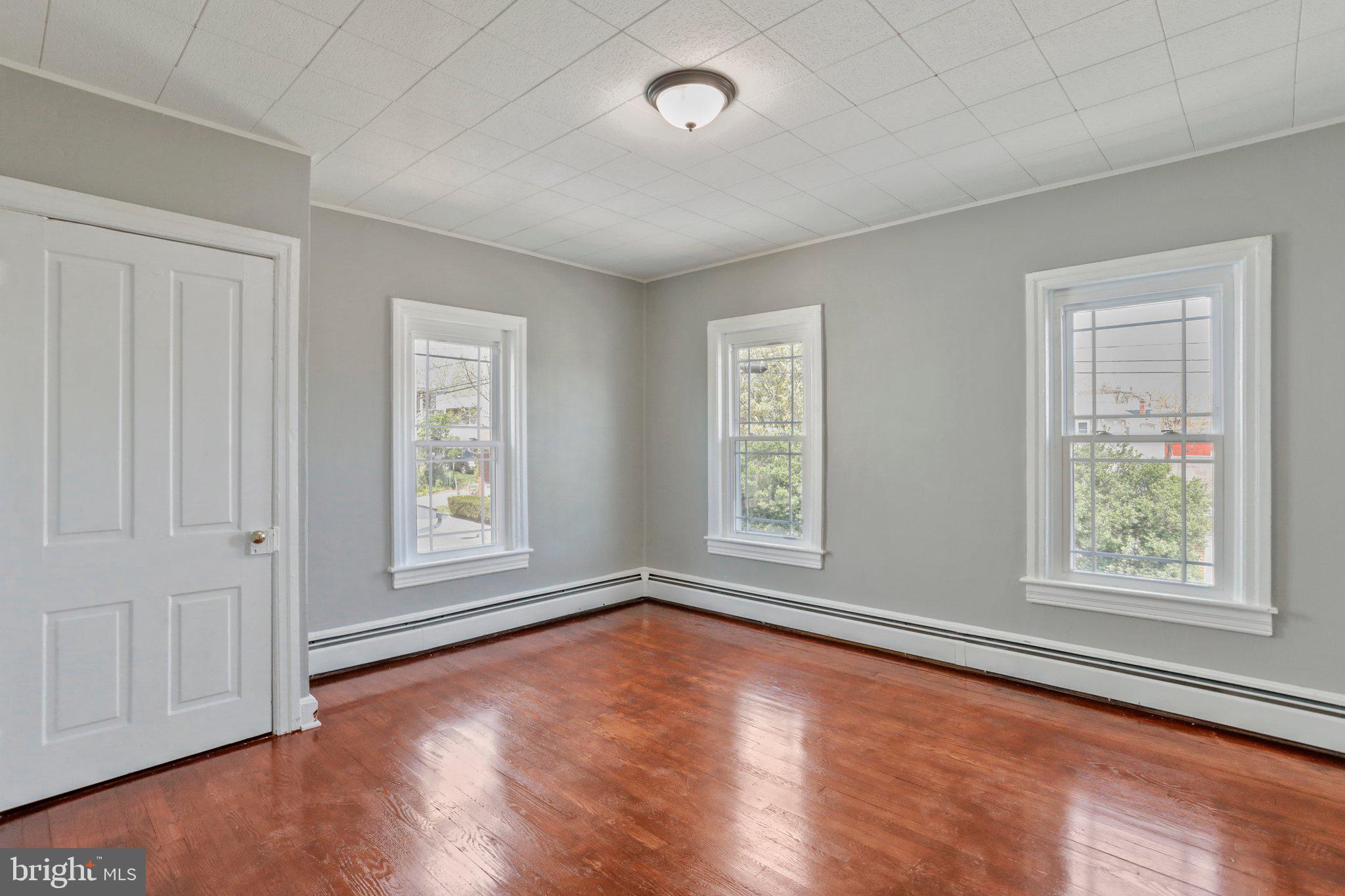 HAGERSTOWN - Residential