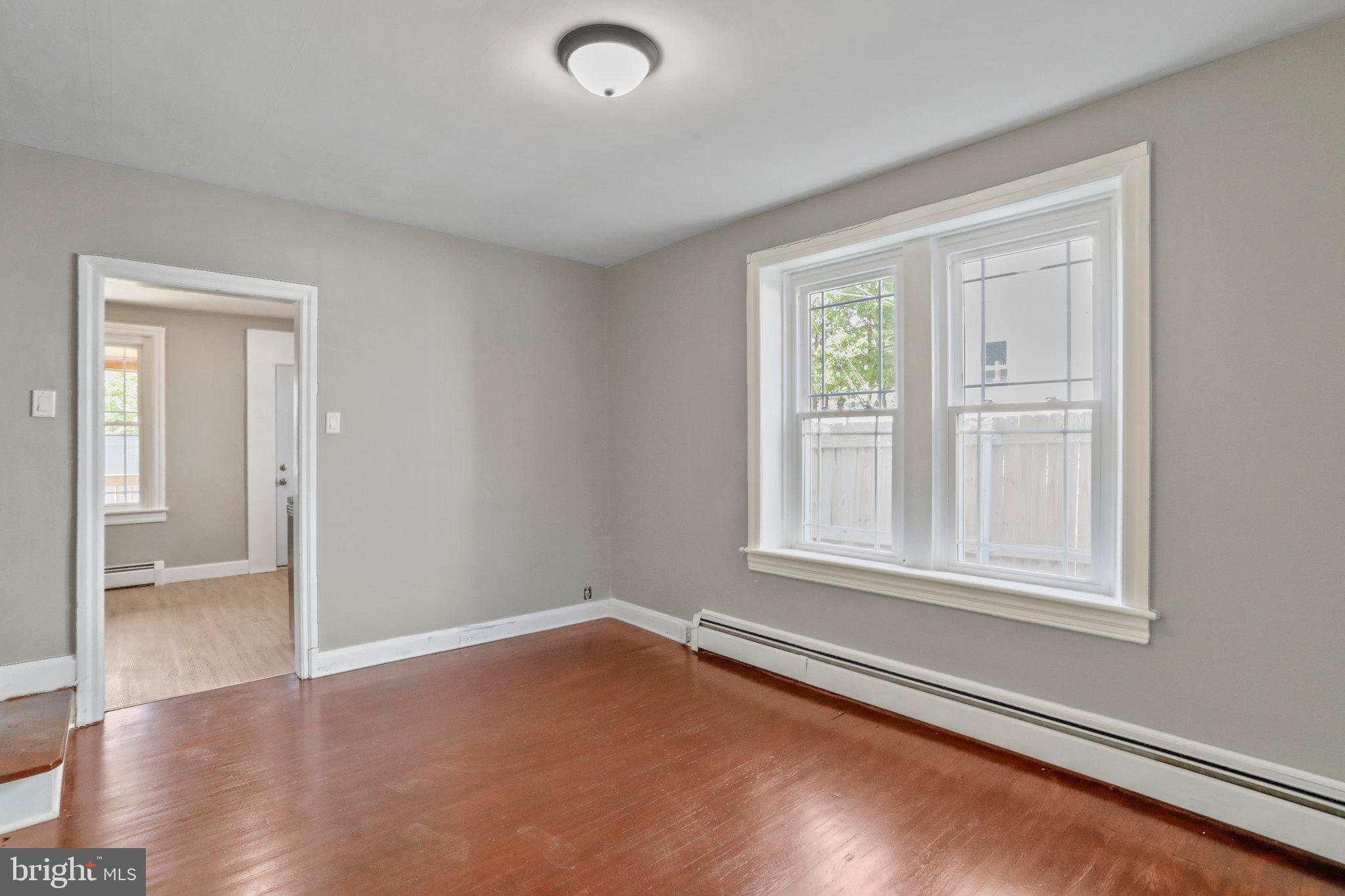 HAGERSTOWN - Residential