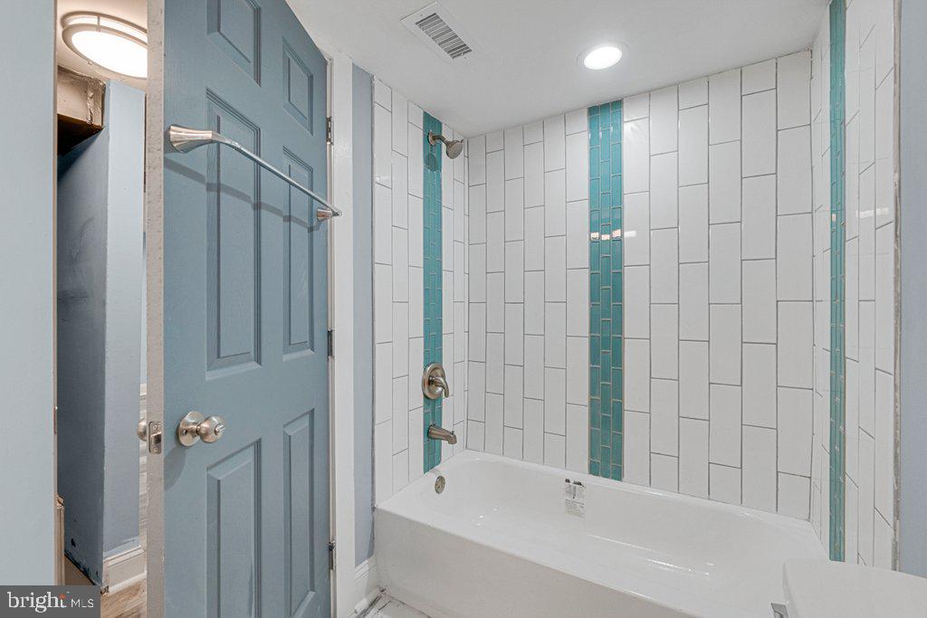 PIKESVILLE - Residential