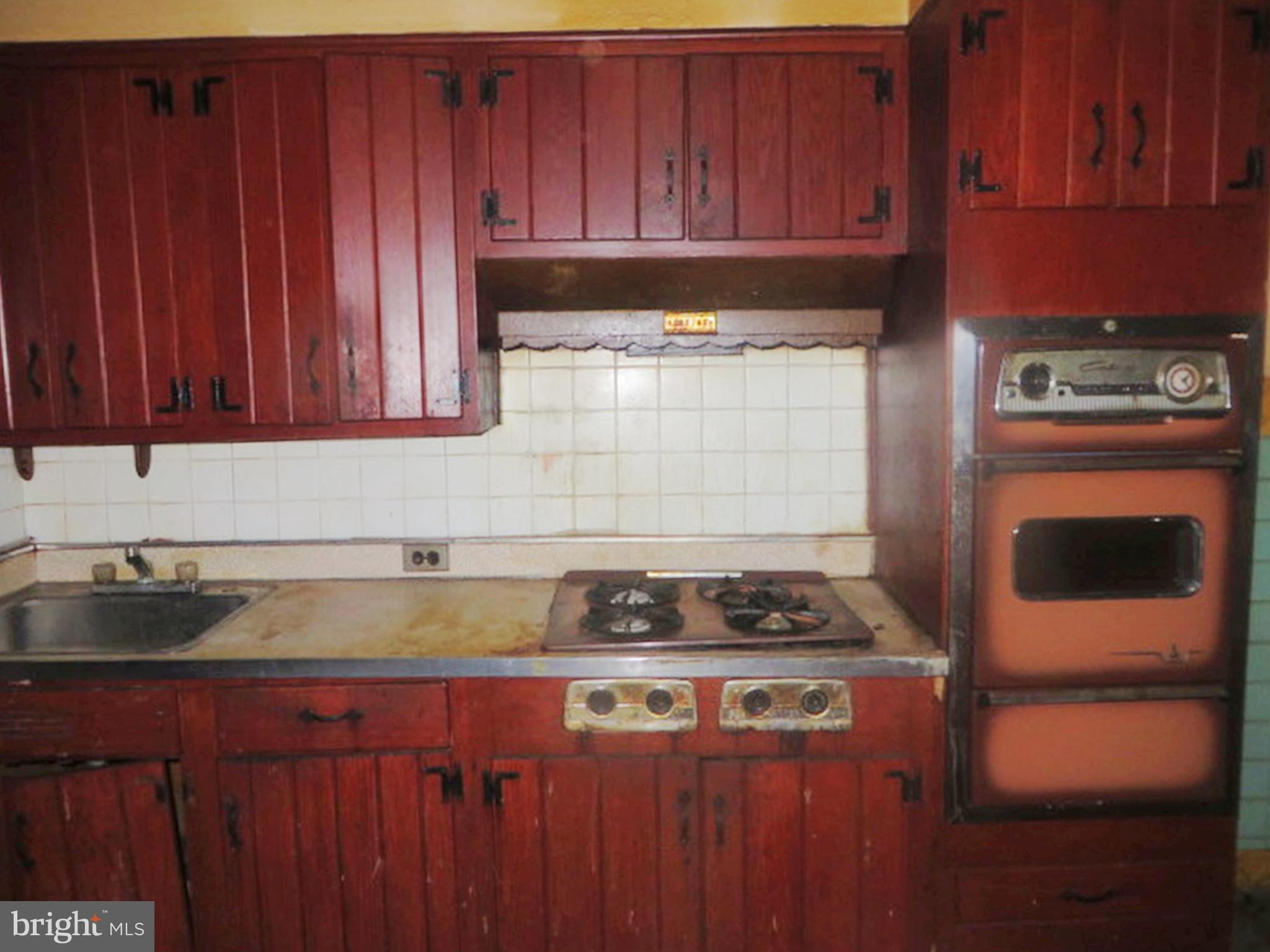 PHILADELPHIA (SOUTHWEST) - Residential