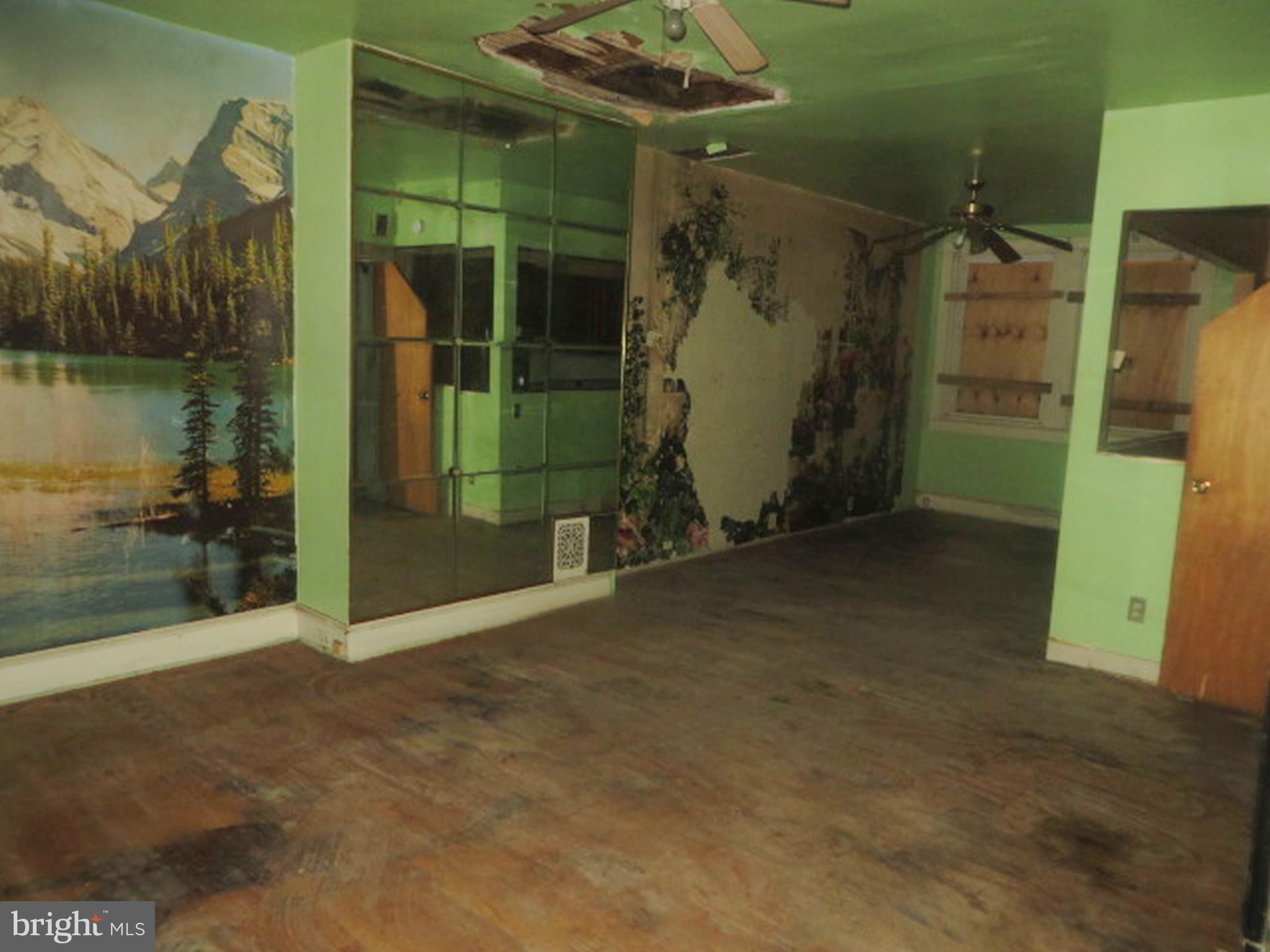 7015 W PASSYUNK AVENUE