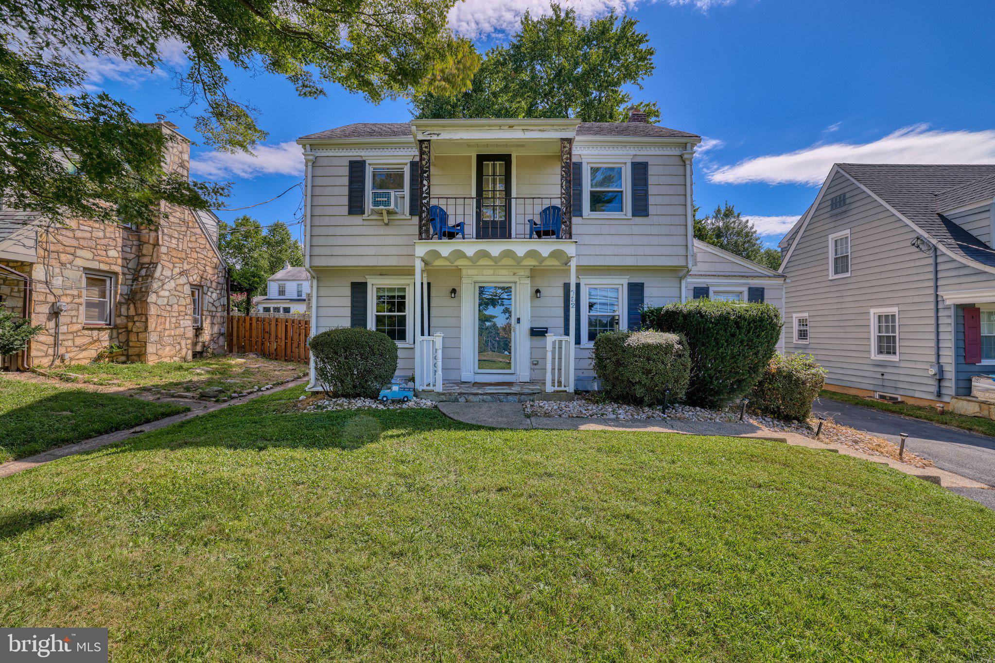 782 LOWER FERRY ROAD