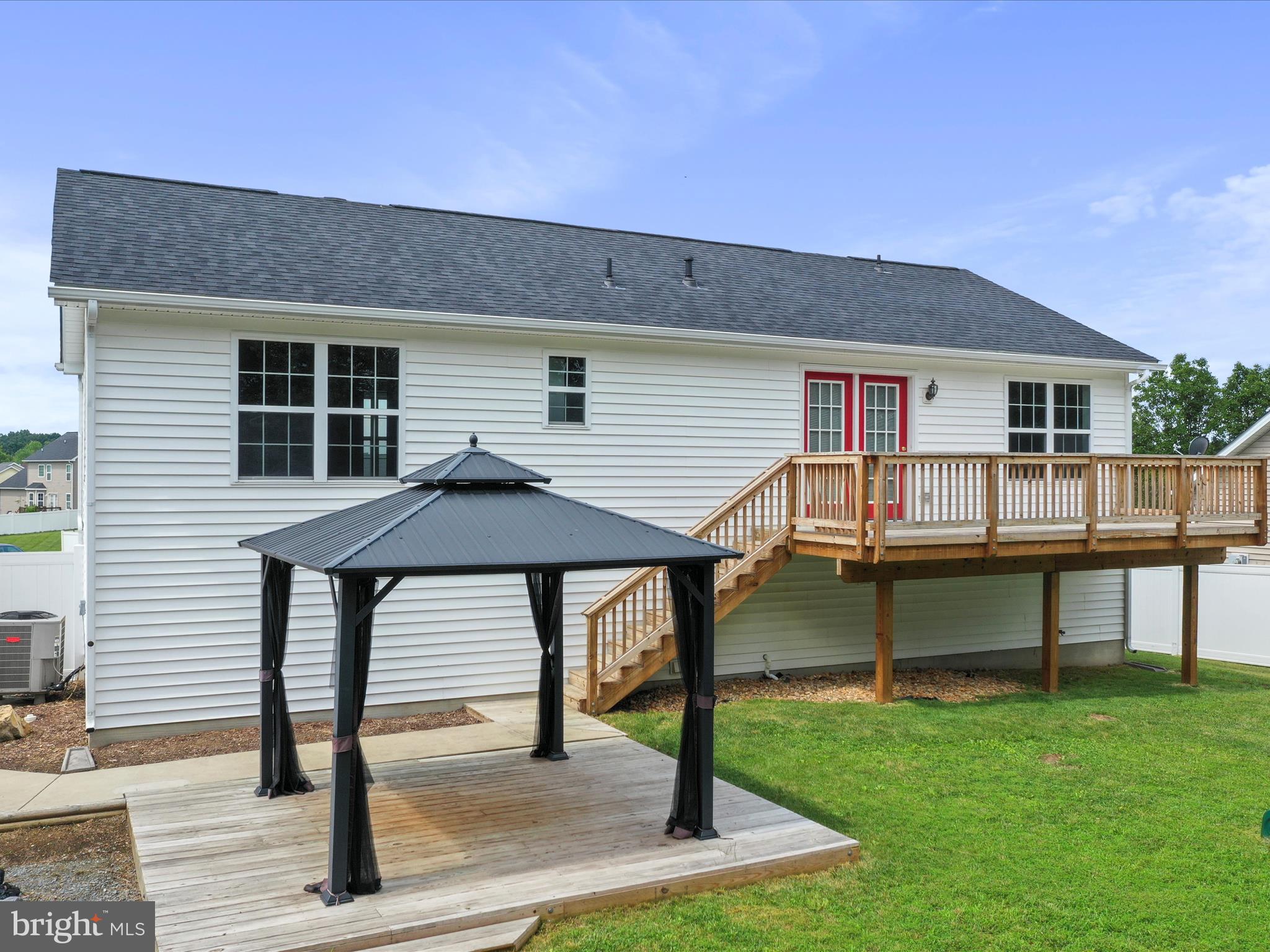 SPRING HILL - Residential