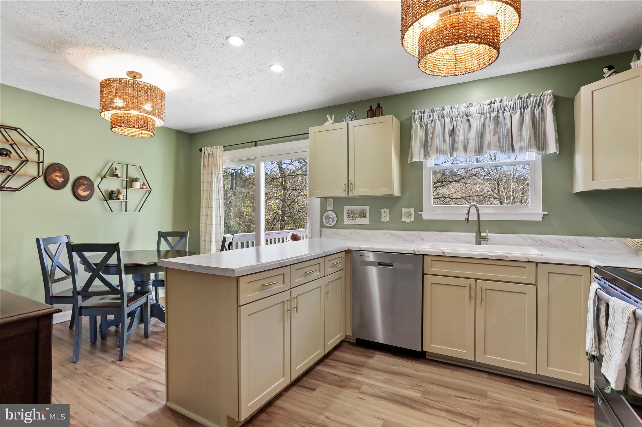 WESTVIEW RIDGE - Residential