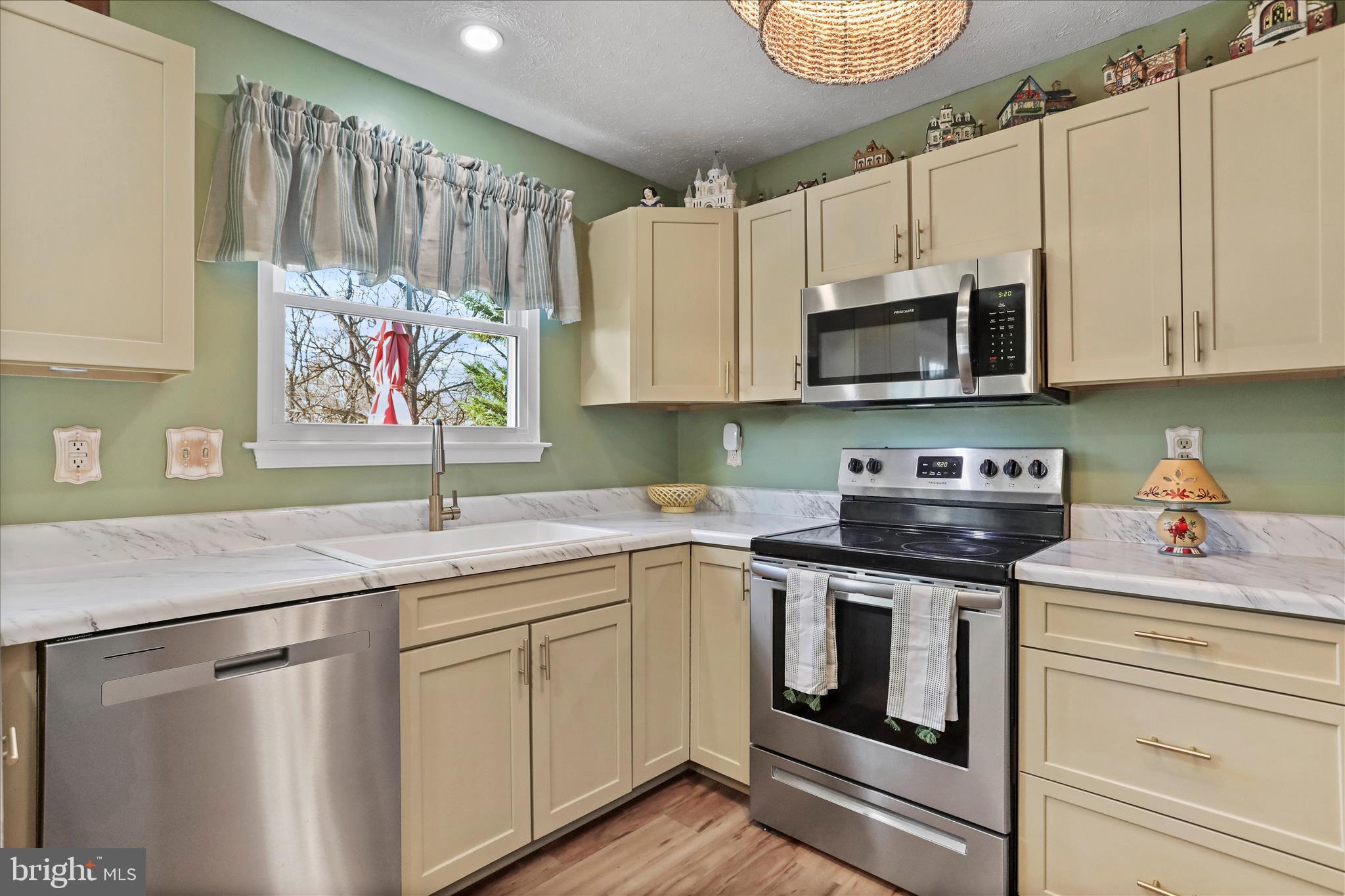 WESTVIEW RIDGE - Residential