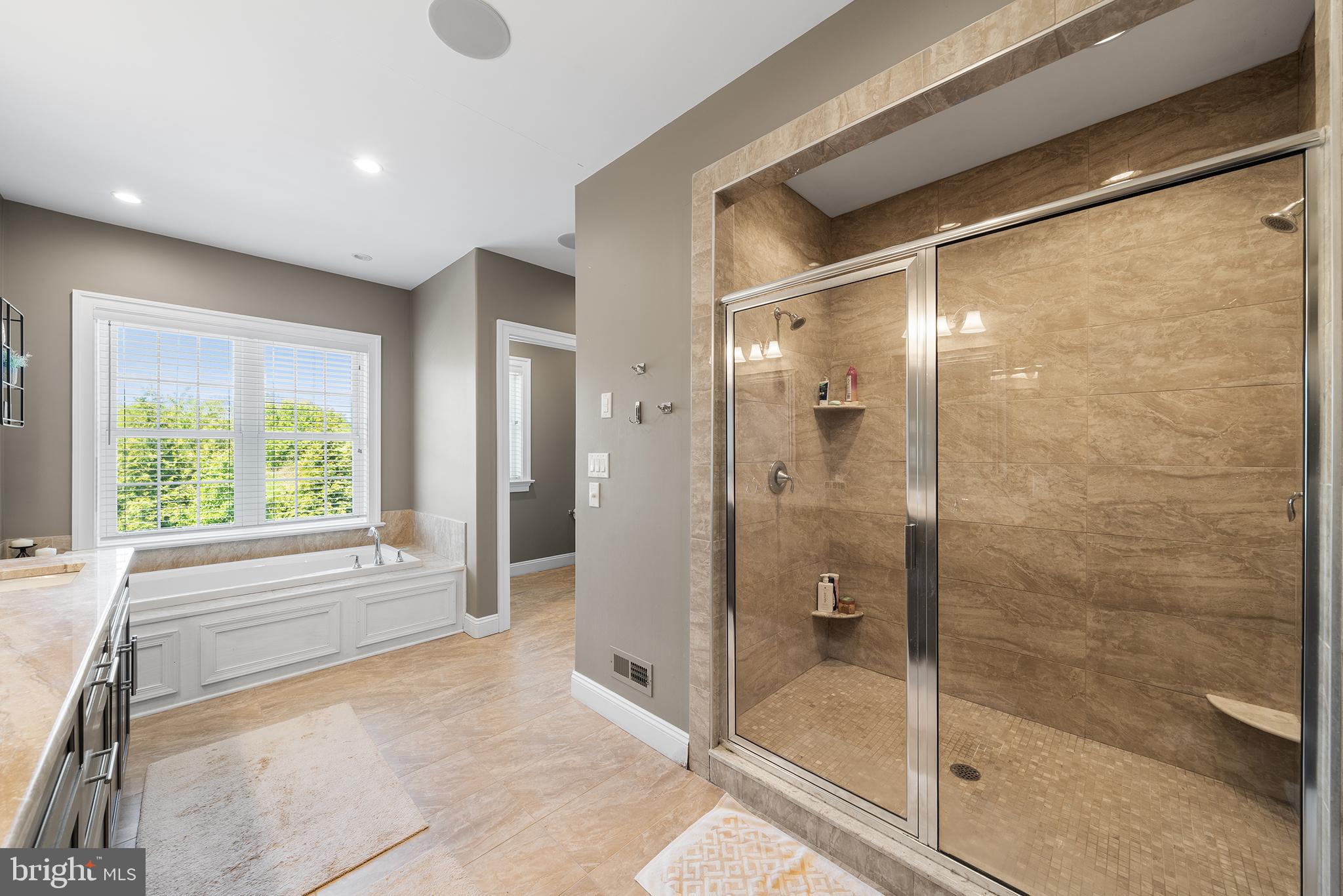 APPLEWOOD ESTATES - Residential
