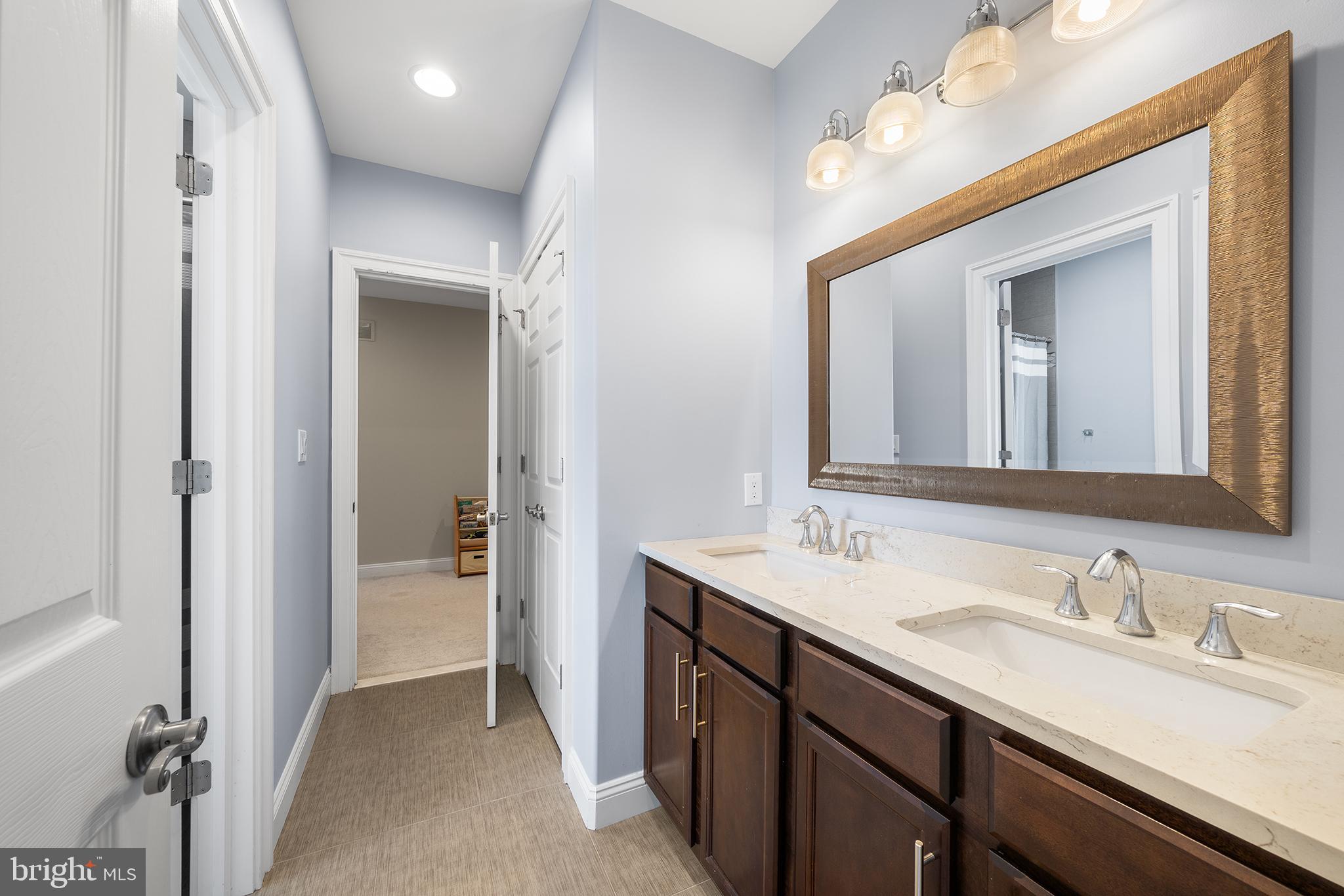 APPLEWOOD ESTATES - Residential