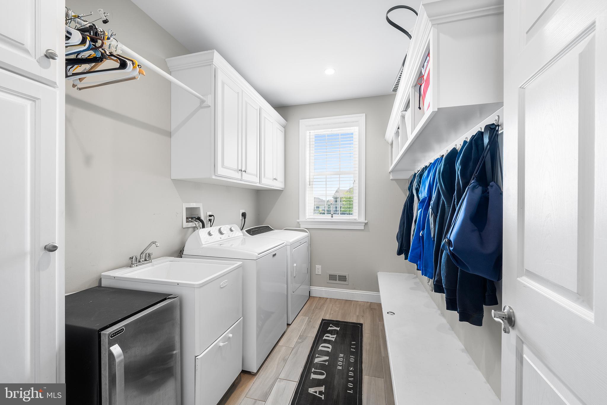 APPLEWOOD ESTATES - Residential