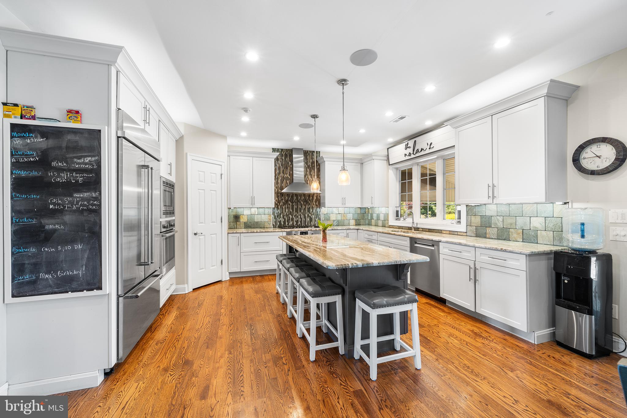 APPLEWOOD ESTATES - Residential