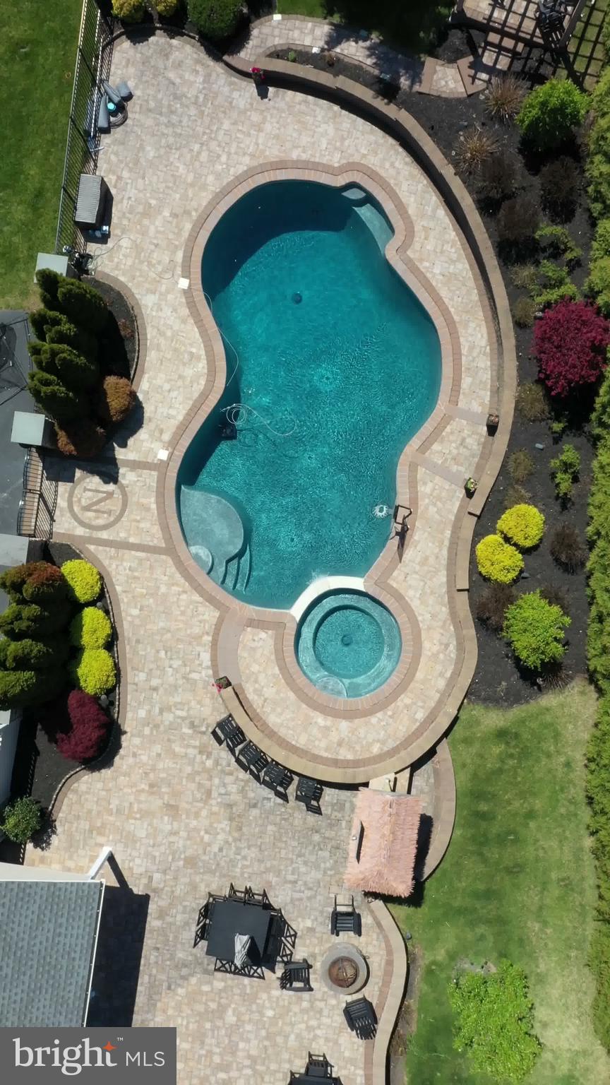 APPLEWOOD ESTATES - Residential