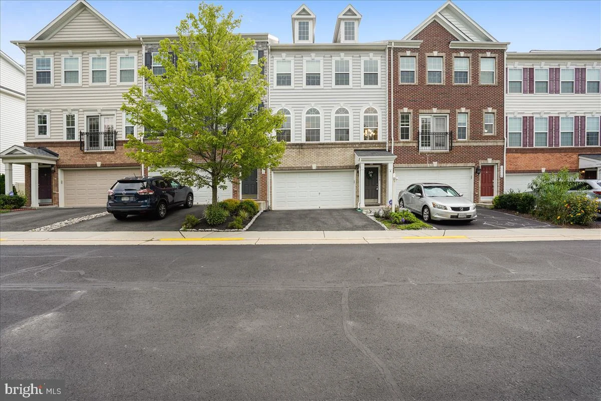 25214 Prairie Fire Square, Aldie, VA 20105