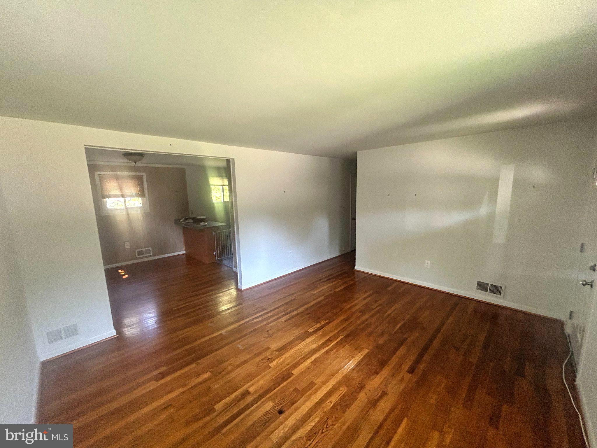 11004 SCHUYLKILL ROAD