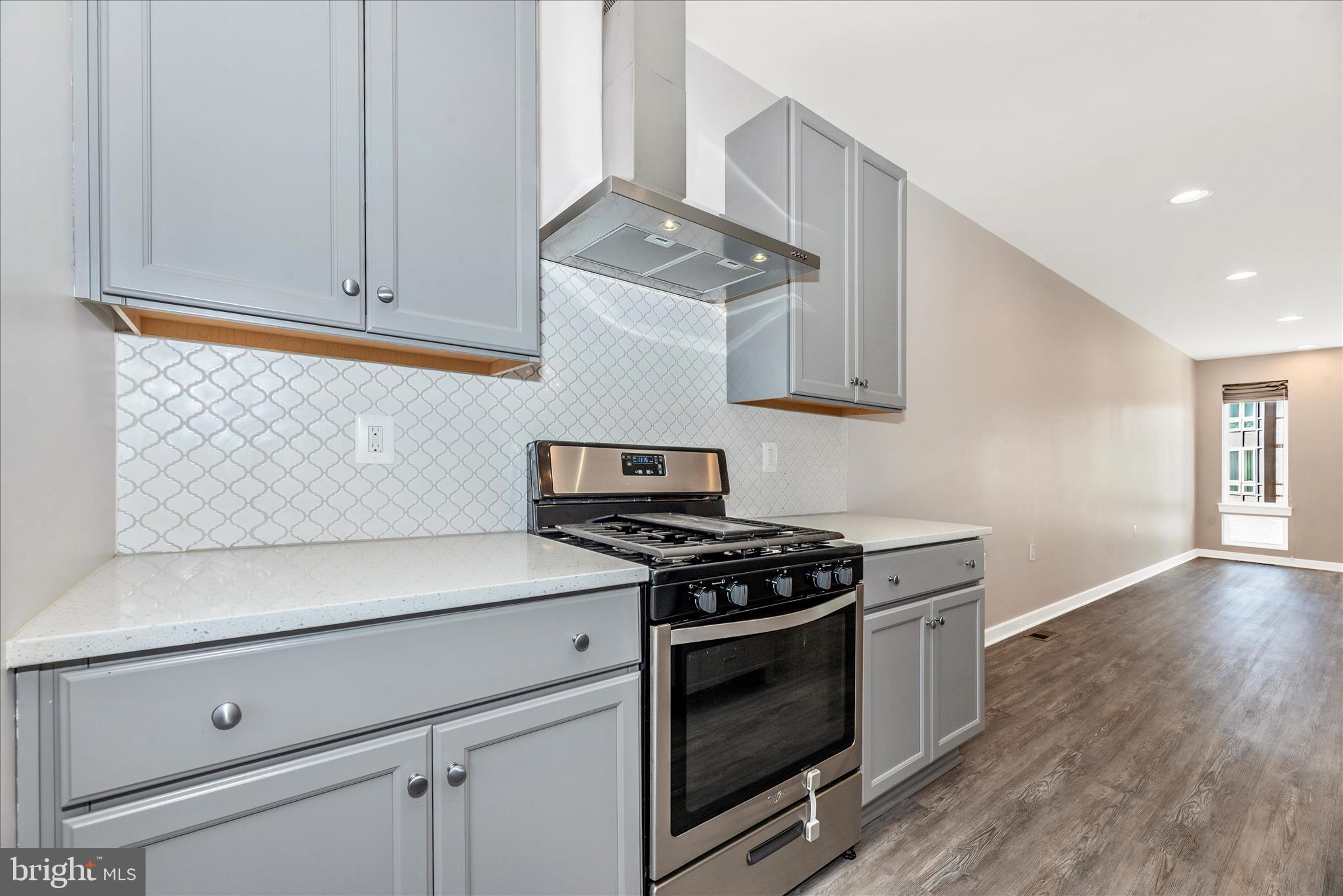 RIVER PLACE - Residential