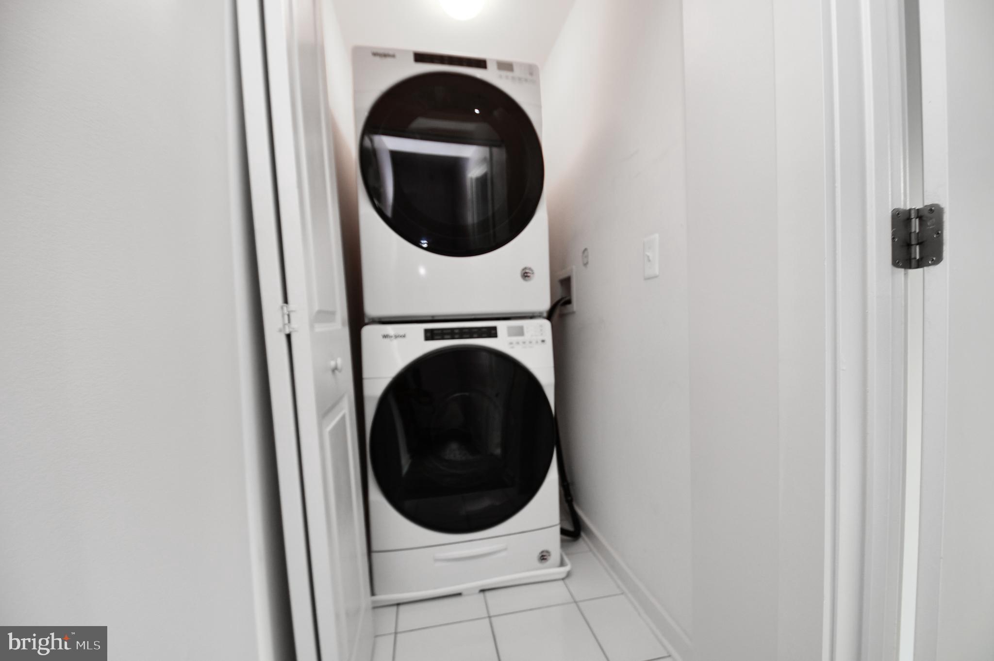 RIVER PLACE - Residential