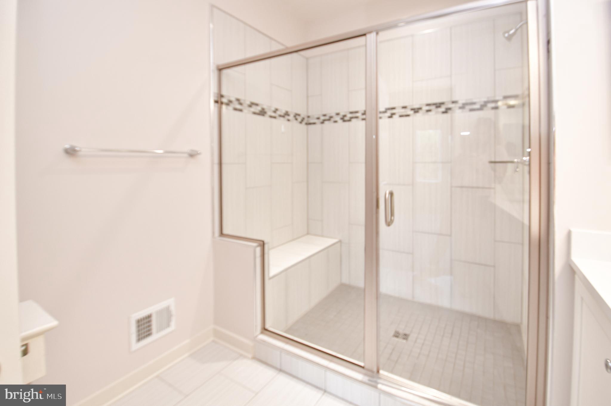 RIVER PLACE - Residential