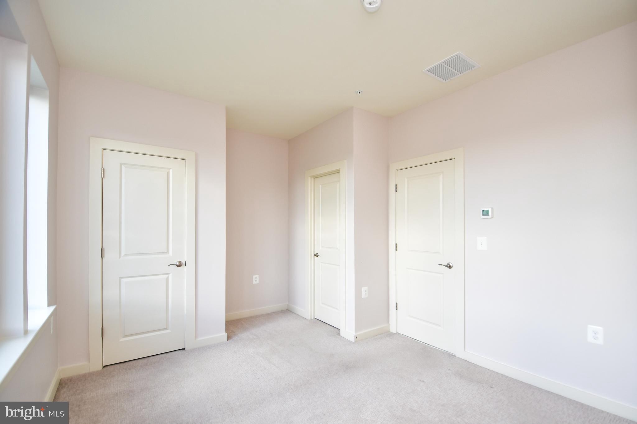 RIVER PLACE - Residential