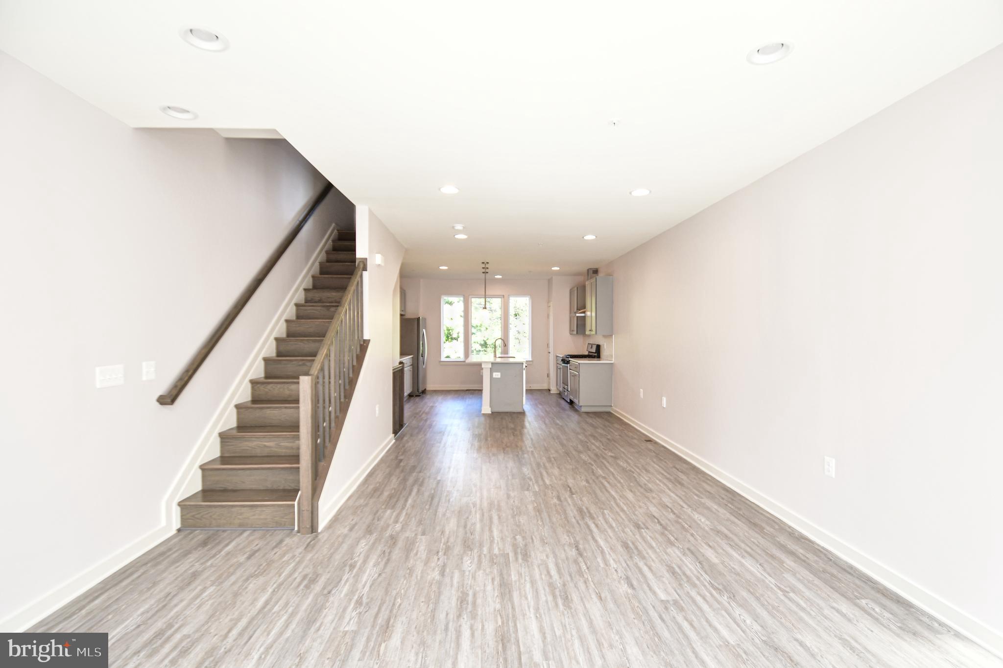 RIVER PLACE - Residential