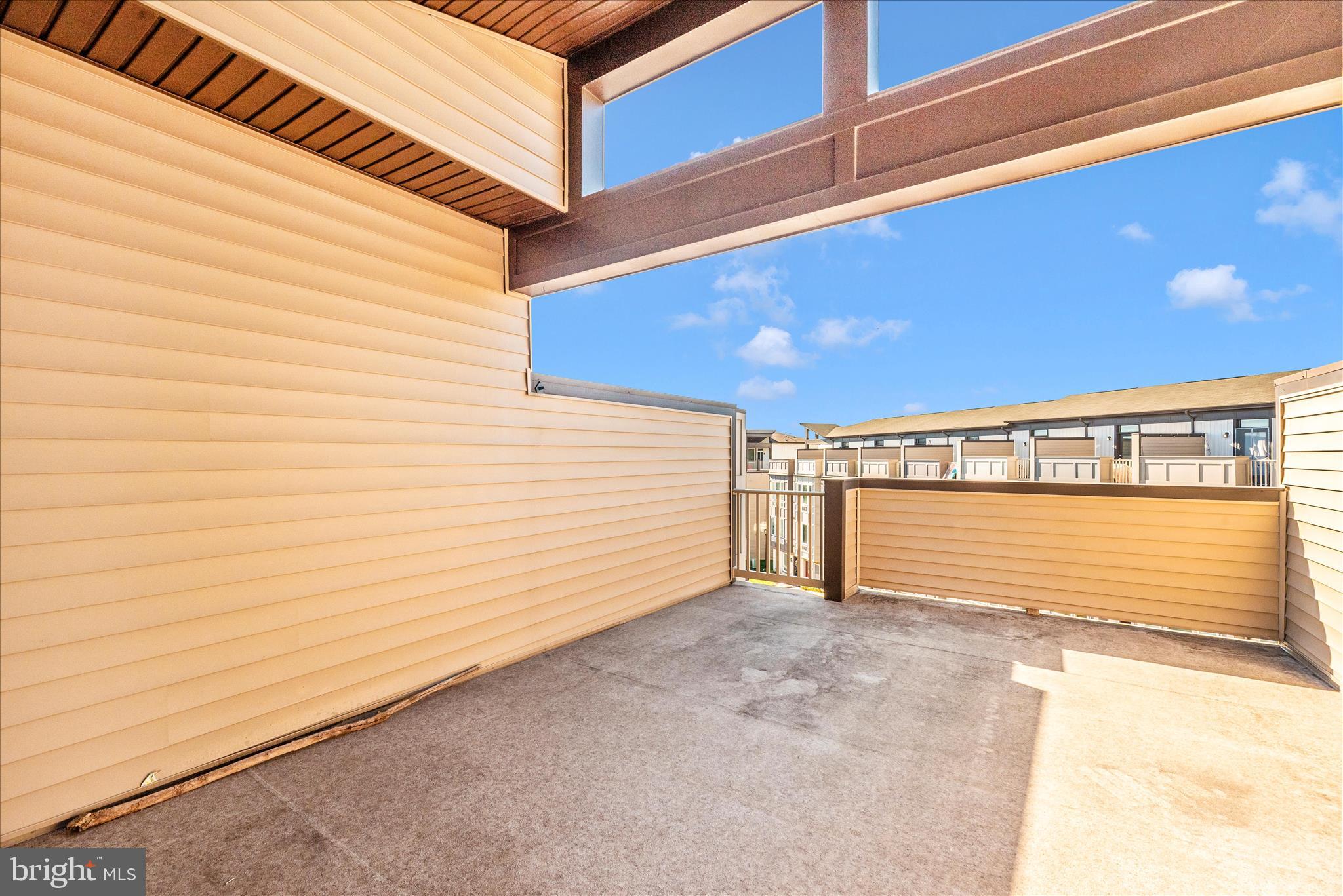 RIVER PLACE - Residential