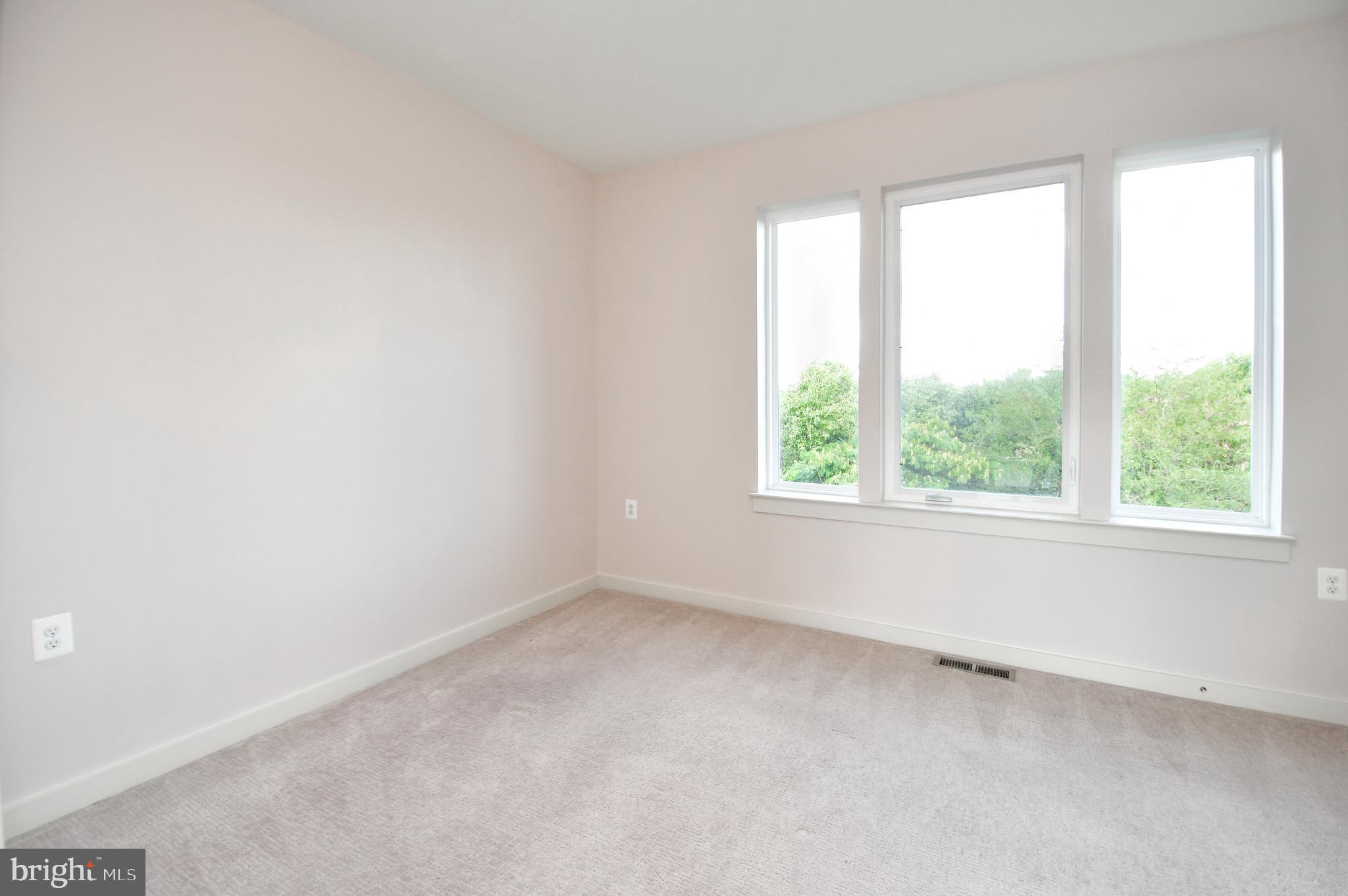 RIVER PLACE - Residential