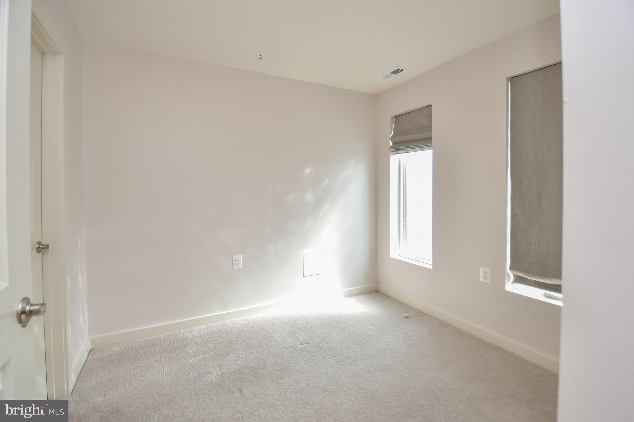 RIVER PLACE - Residential