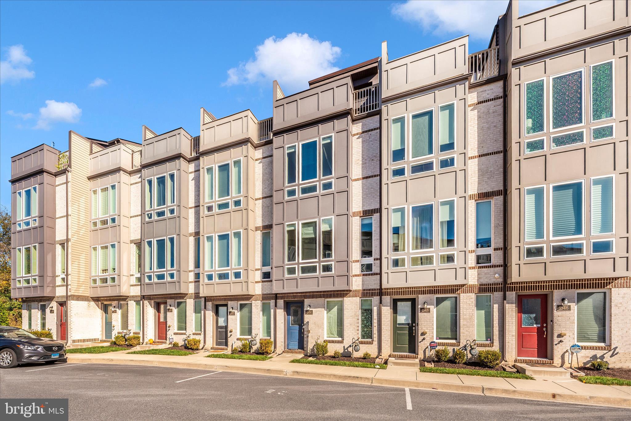 RIVER PLACE - Residential