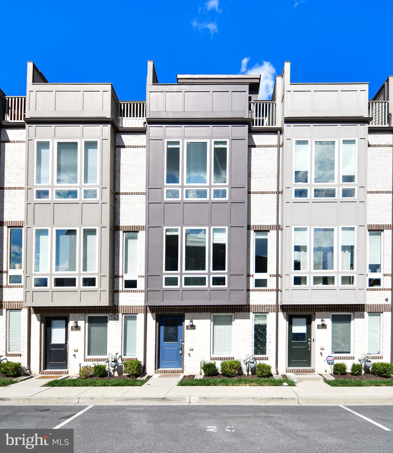 RIVER PLACE - Residential