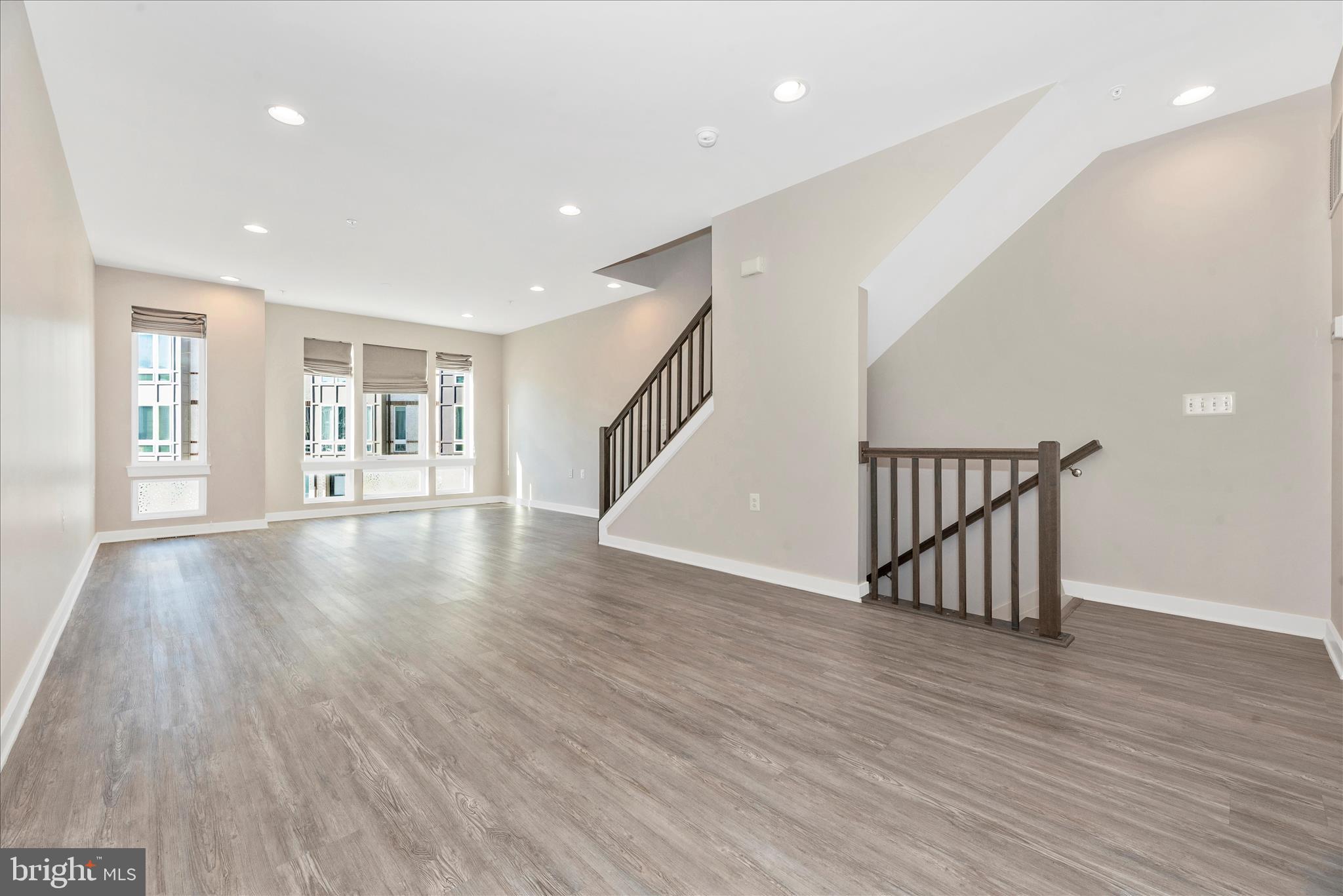 RIVER PLACE - Residential