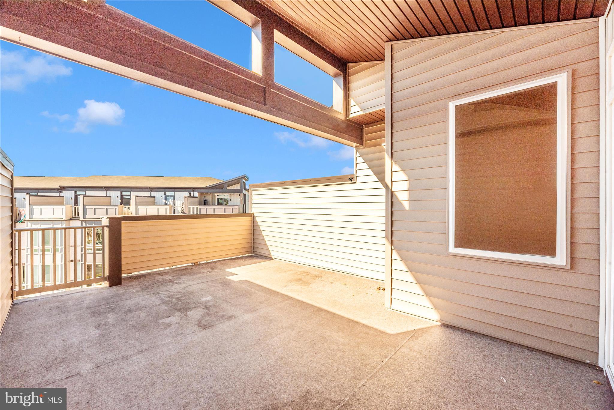 RIVER PLACE - Residential