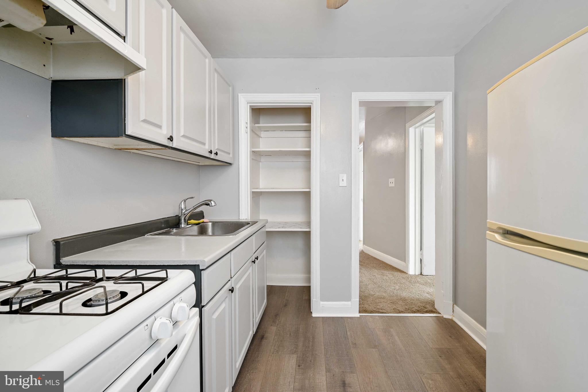 PARKVILLE - Residential Lease