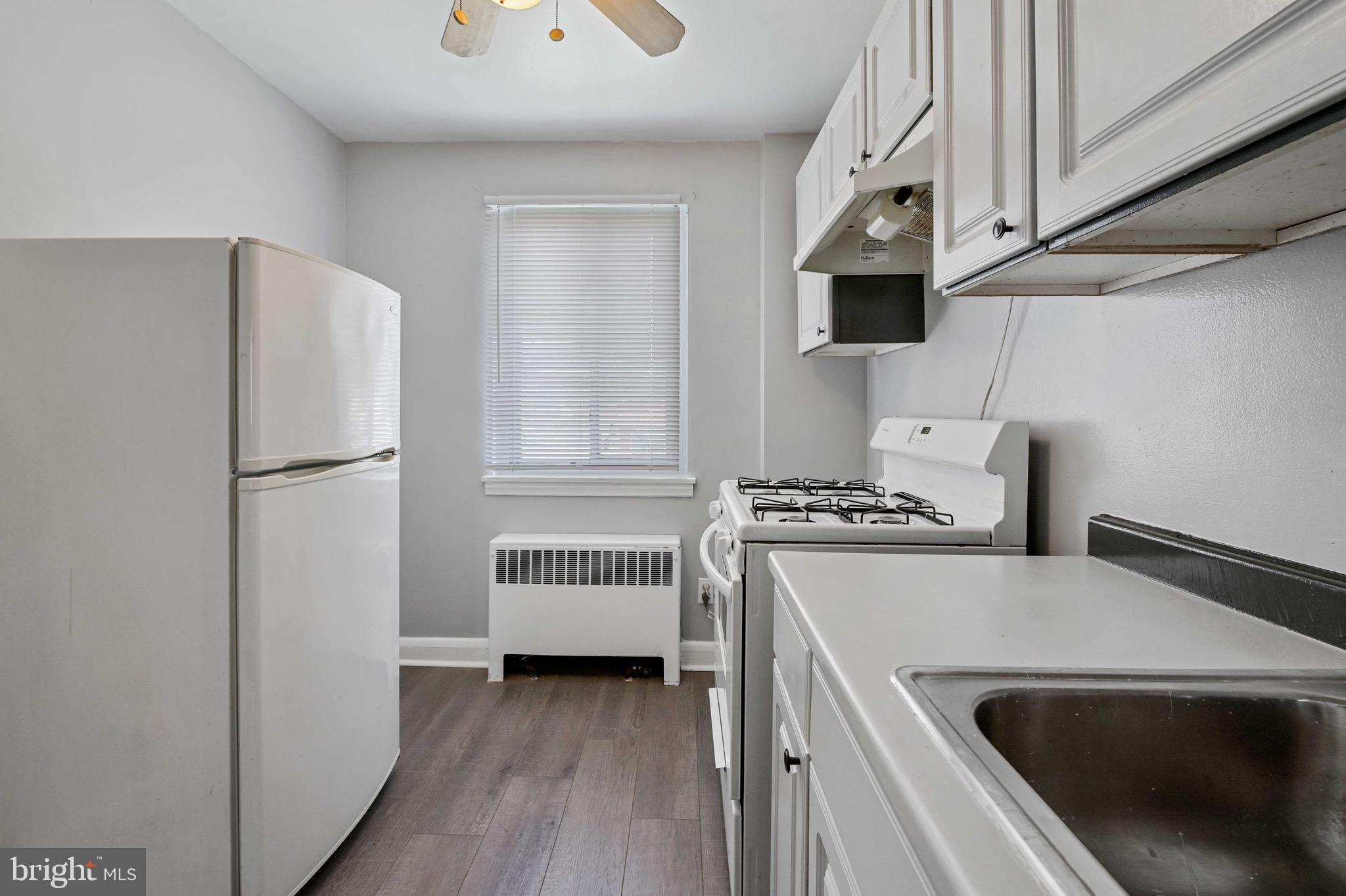 PARKVILLE - Residential Lease