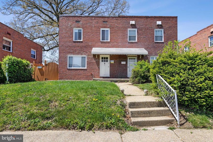 TWO BED ONE BATH UNIT APARTMENT B, ABOVE GRADE, NEW CARPET, FRESHLY PAINTED, AND UPGRADED KITCHEN!  PARKING FOR ALL RESIDENTS OFF STREET!  PROFESSIONALLY MANAGED!  SECTION 8 AND VOUCHER HOLDERS ARE WELCOME!  THIS UNIT IS PART OF A DUPLEX BUILDING WITH TWO UNITS, AND THE ACCESS OF THE THIS APARTMENT IS STRICTLY UPSTAIRS, THERE IS NO LIVING ROOM ONLY BEDROOMS.   ALL INQUIRES CONTACT CARTER WISE