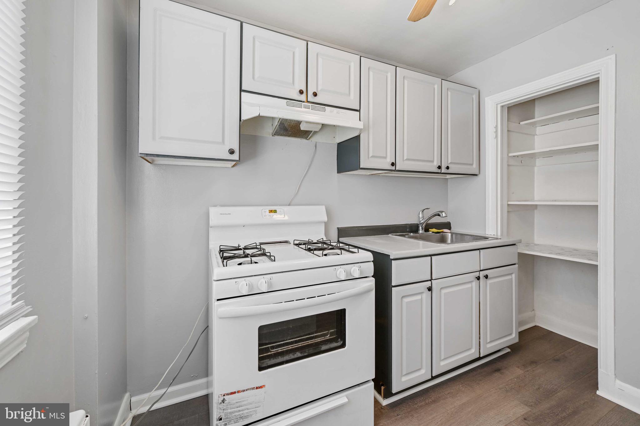 PARKVILLE - Residential Lease