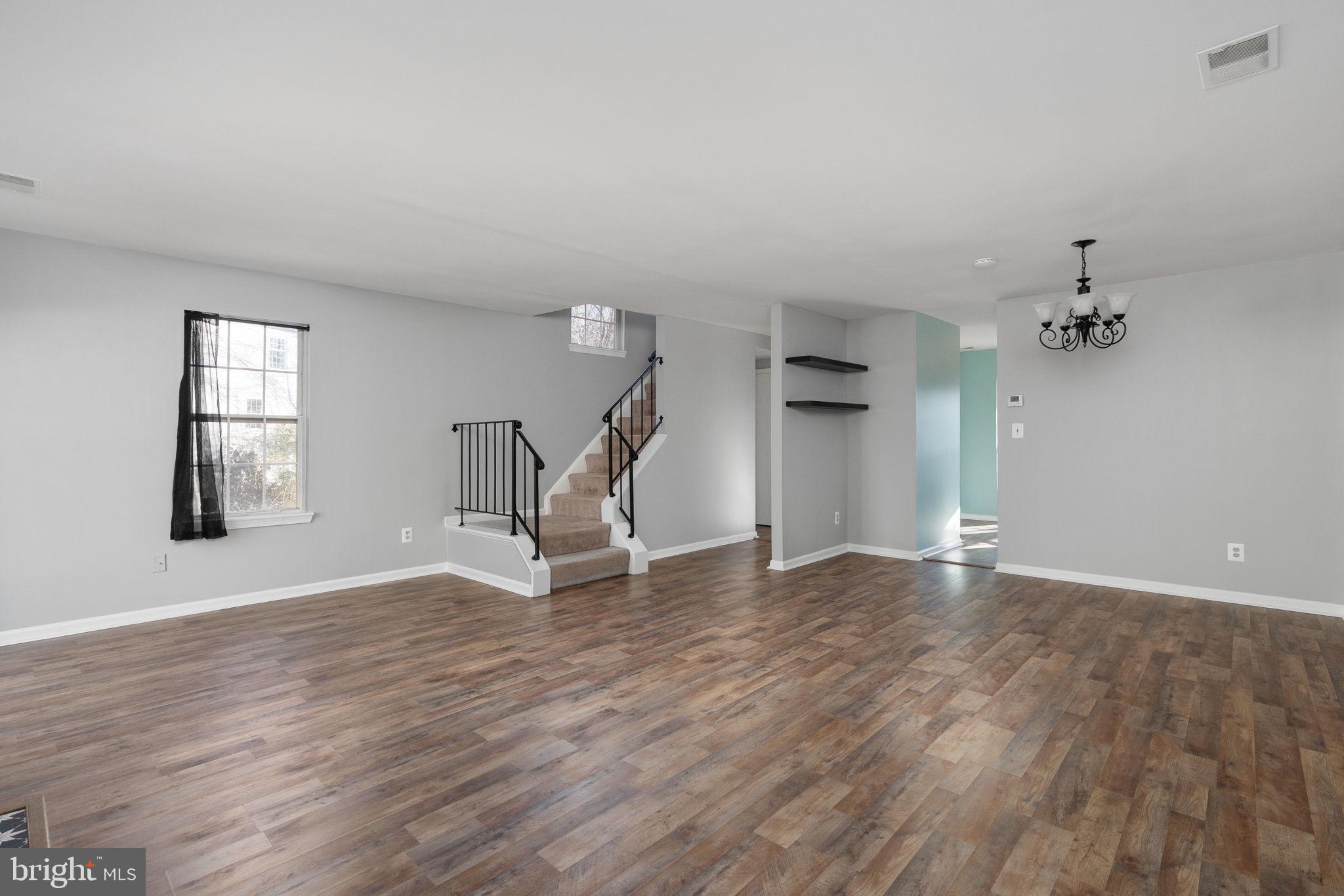 STOCKBRIDGE CONDO - Residential