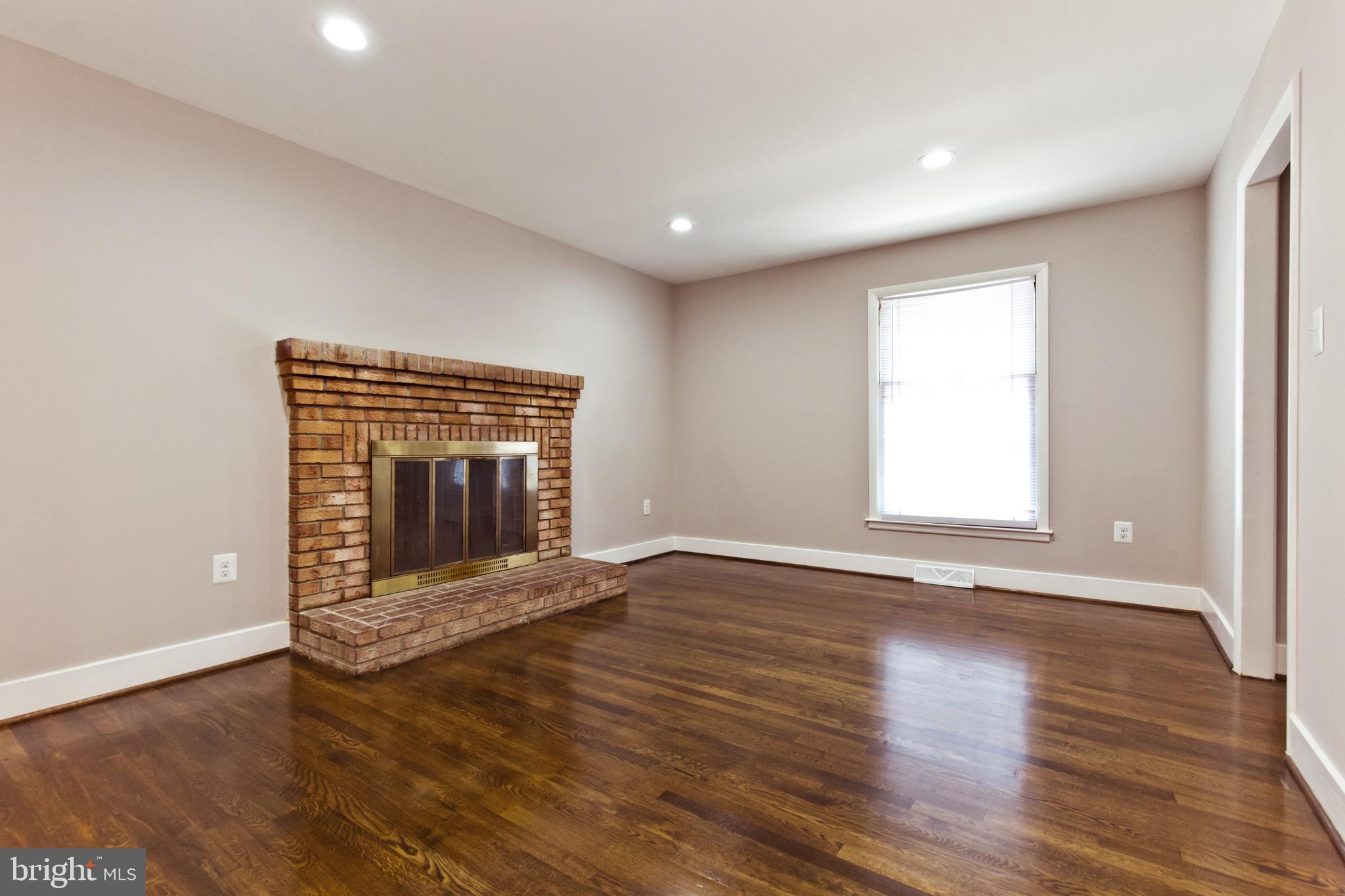 CLOVER HOMES - Residential