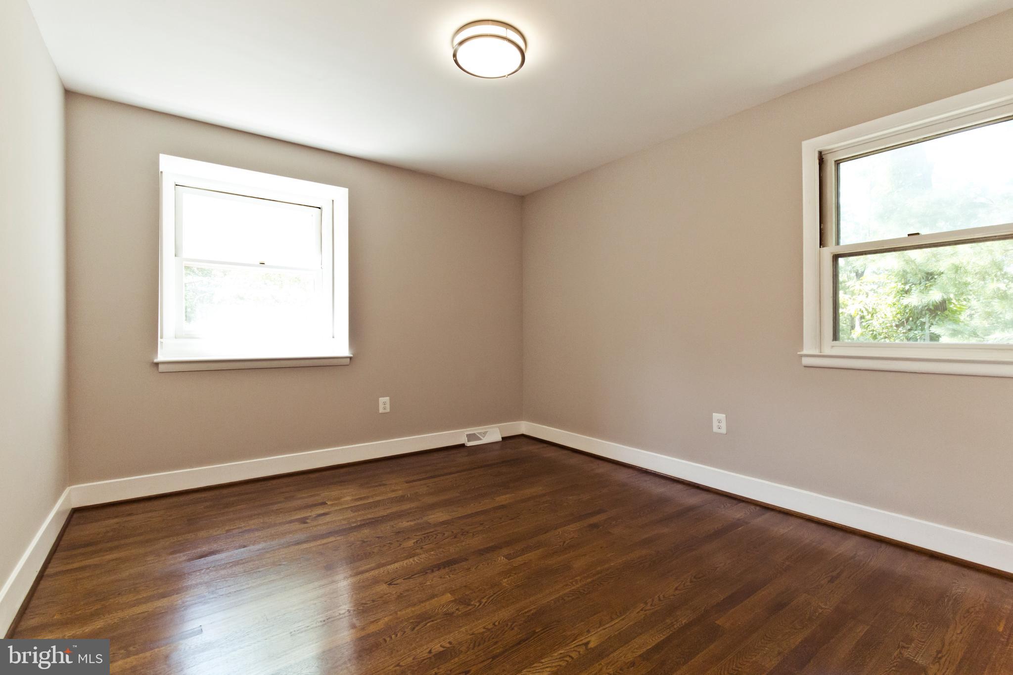 CLOVER HOMES - Residential