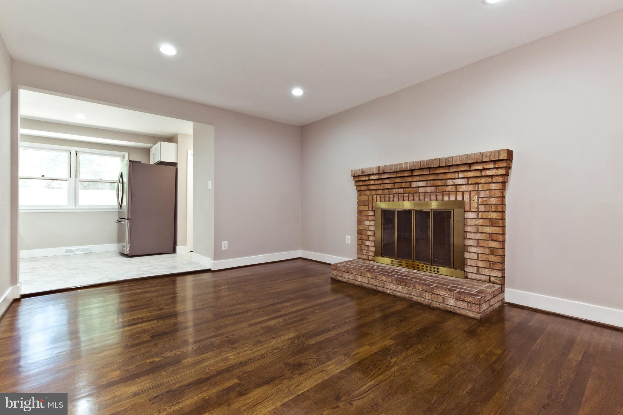 CLOVER HOMES - Residential