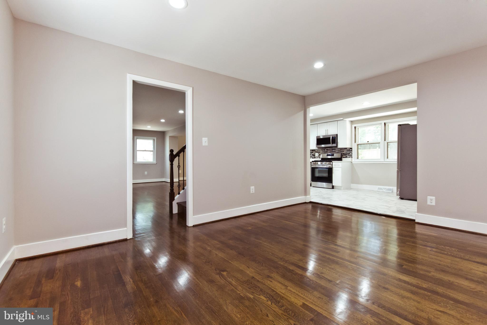 CLOVER HOMES - Residential