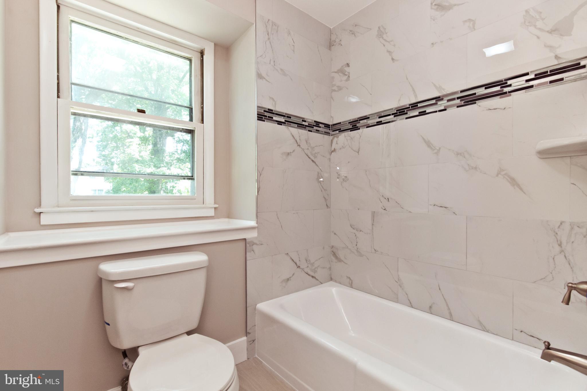 CLOVER HOMES - Residential