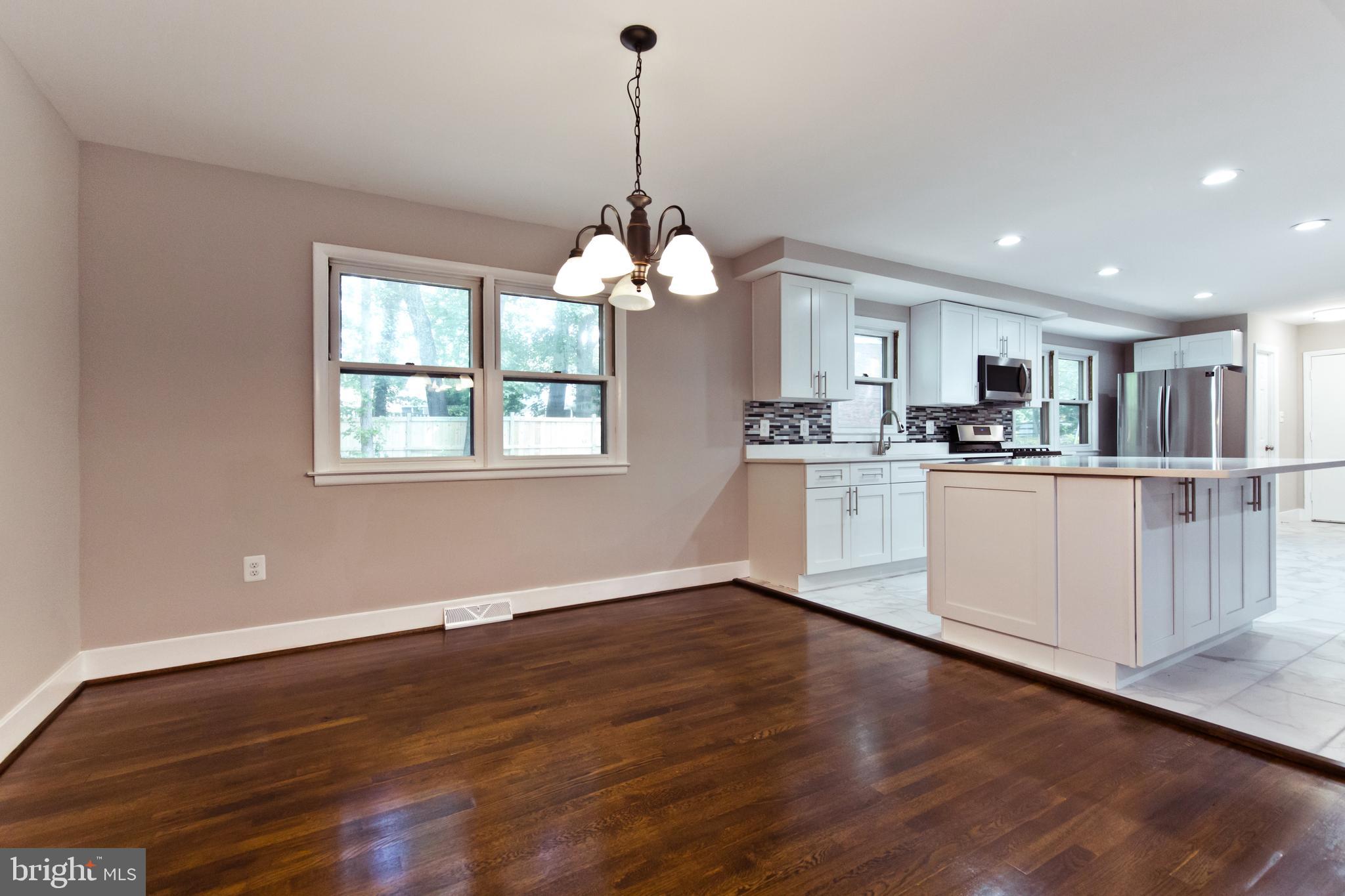 CLOVER HOMES - Residential