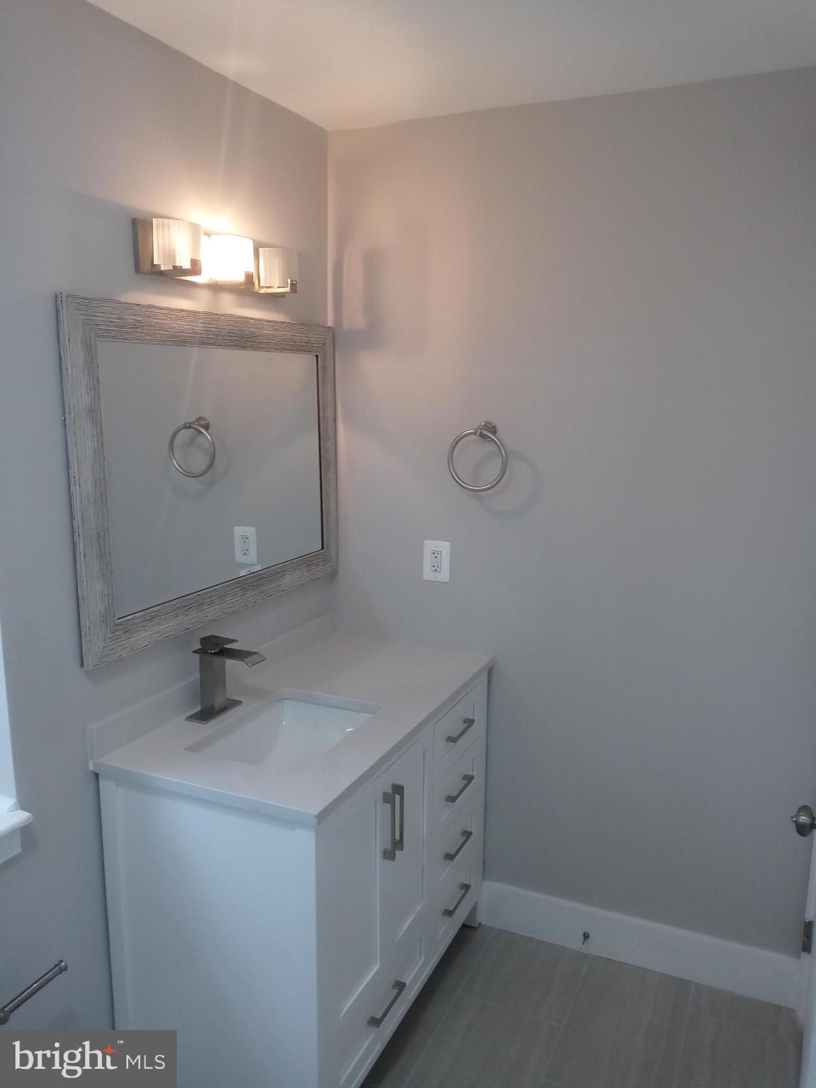 CLOVER HOMES - Residential