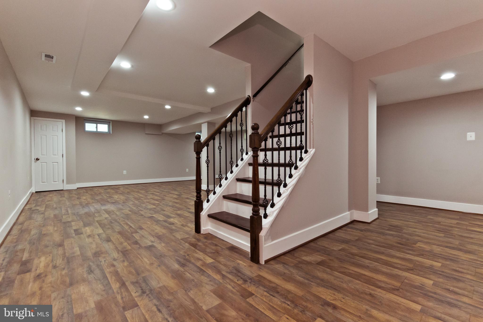 CLOVER HOMES - Residential