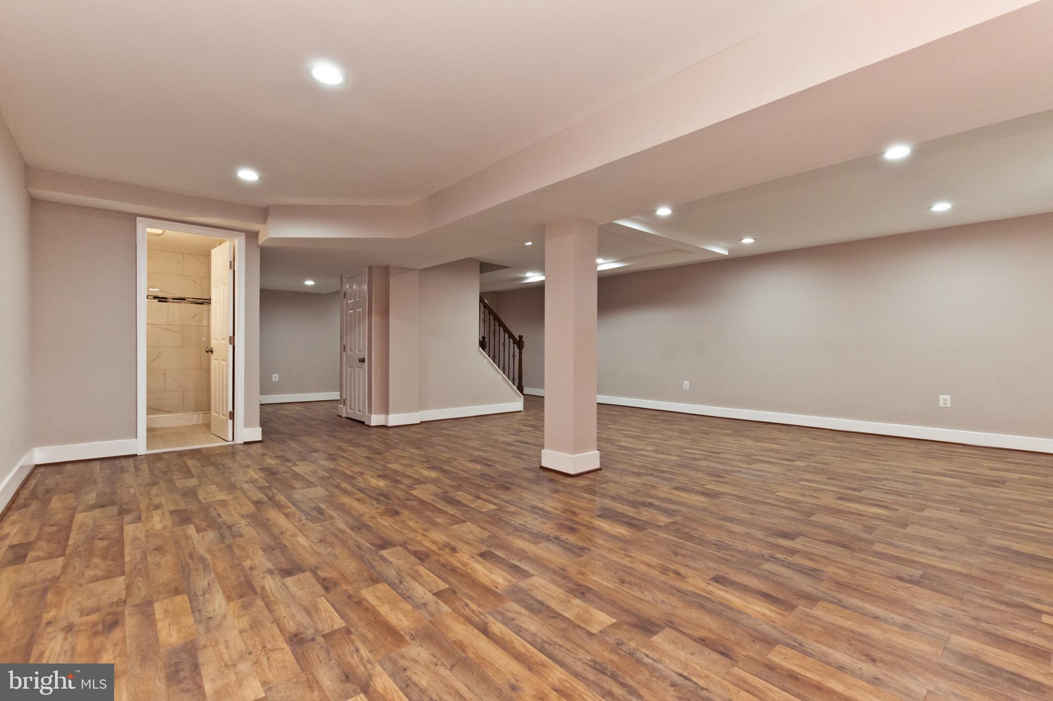 CLOVER HOMES - Residential