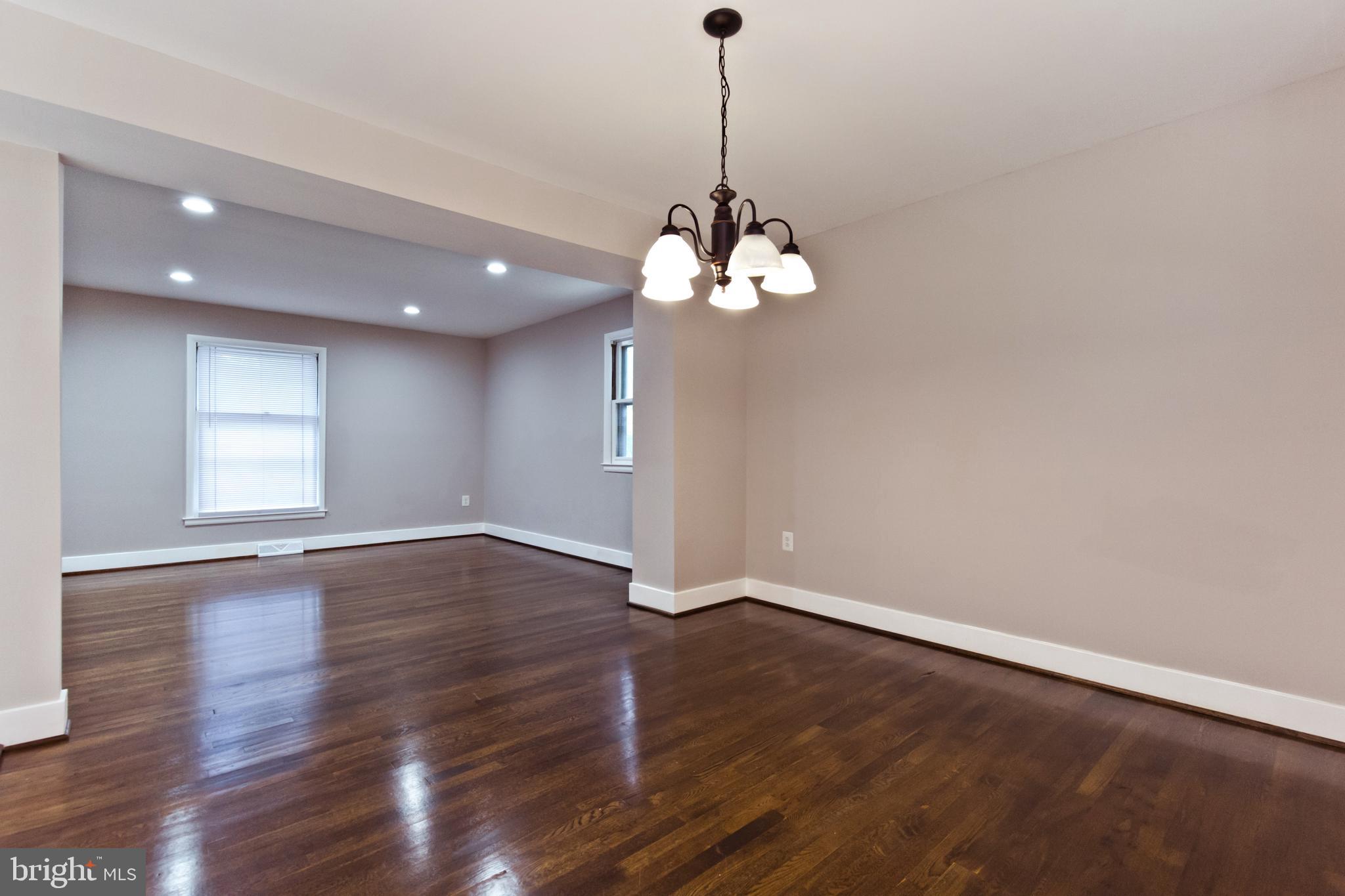 CLOVER HOMES - Residential